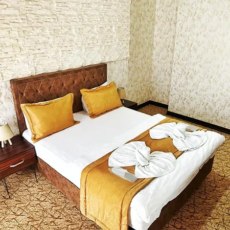 Rose & Lägenhetshotell 3*