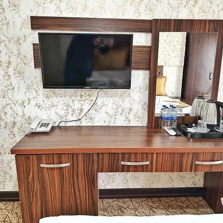 Rose & Lägenhetshotell 3*